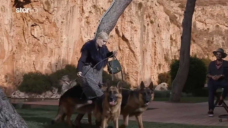 GNTM: Η Λία δεν «δάμασε» τα τρία λυκόσκυλα στη φωτογράφιση και χάρισε άφθονο γέλιο!